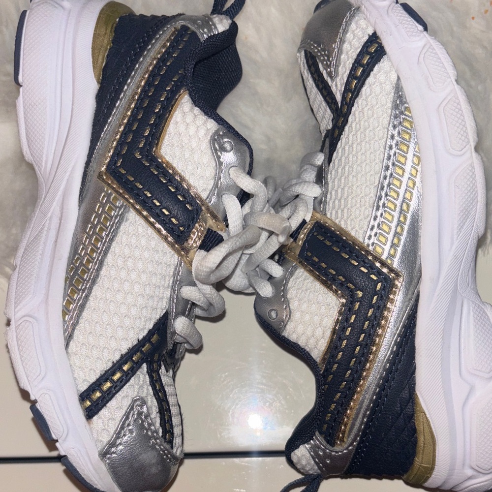 Kids White and Navy Athletic Sneakers 11c TD